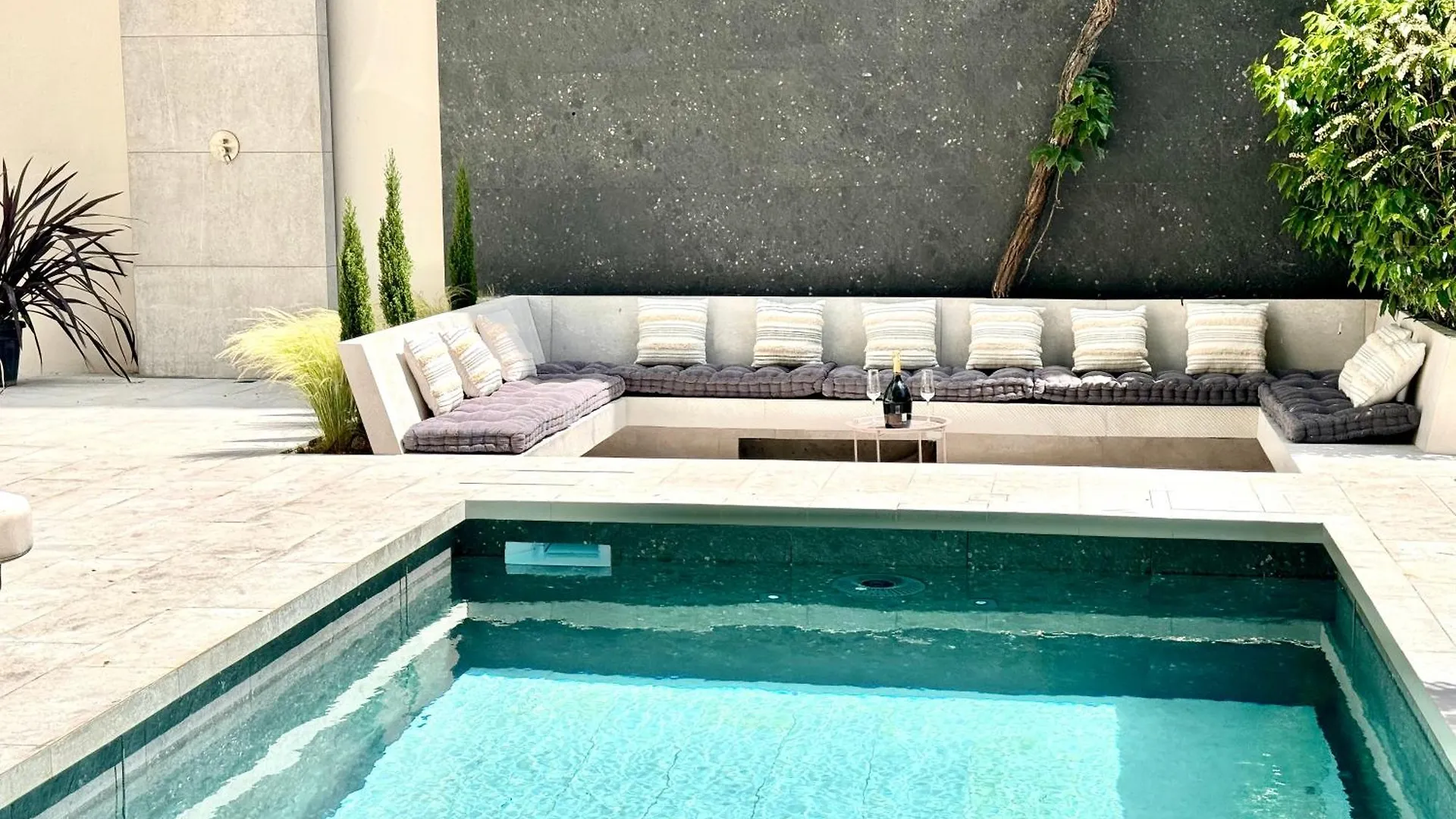 Villa Mande Paris 0*,