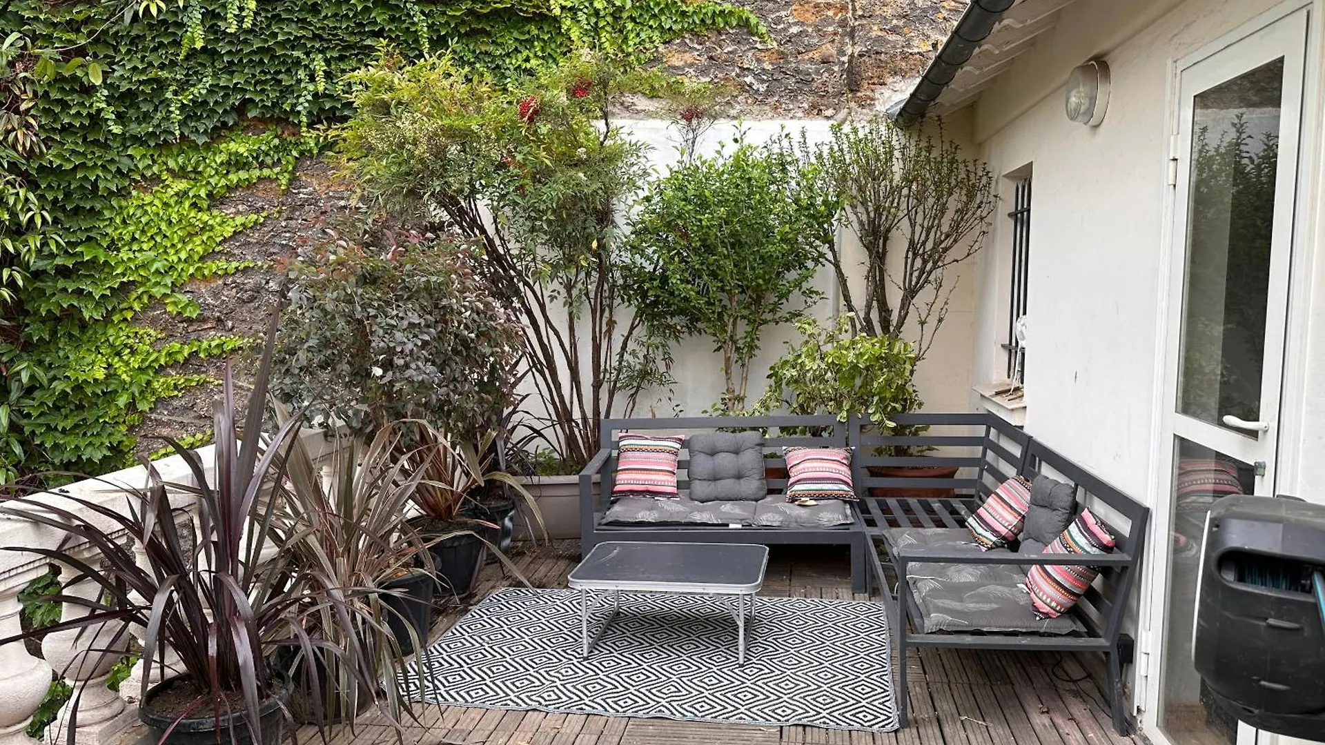 Villa Mande Paris